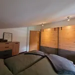 Lockei *